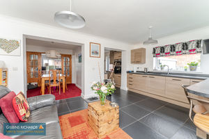 Kitchen/Diner- click for photo gallery